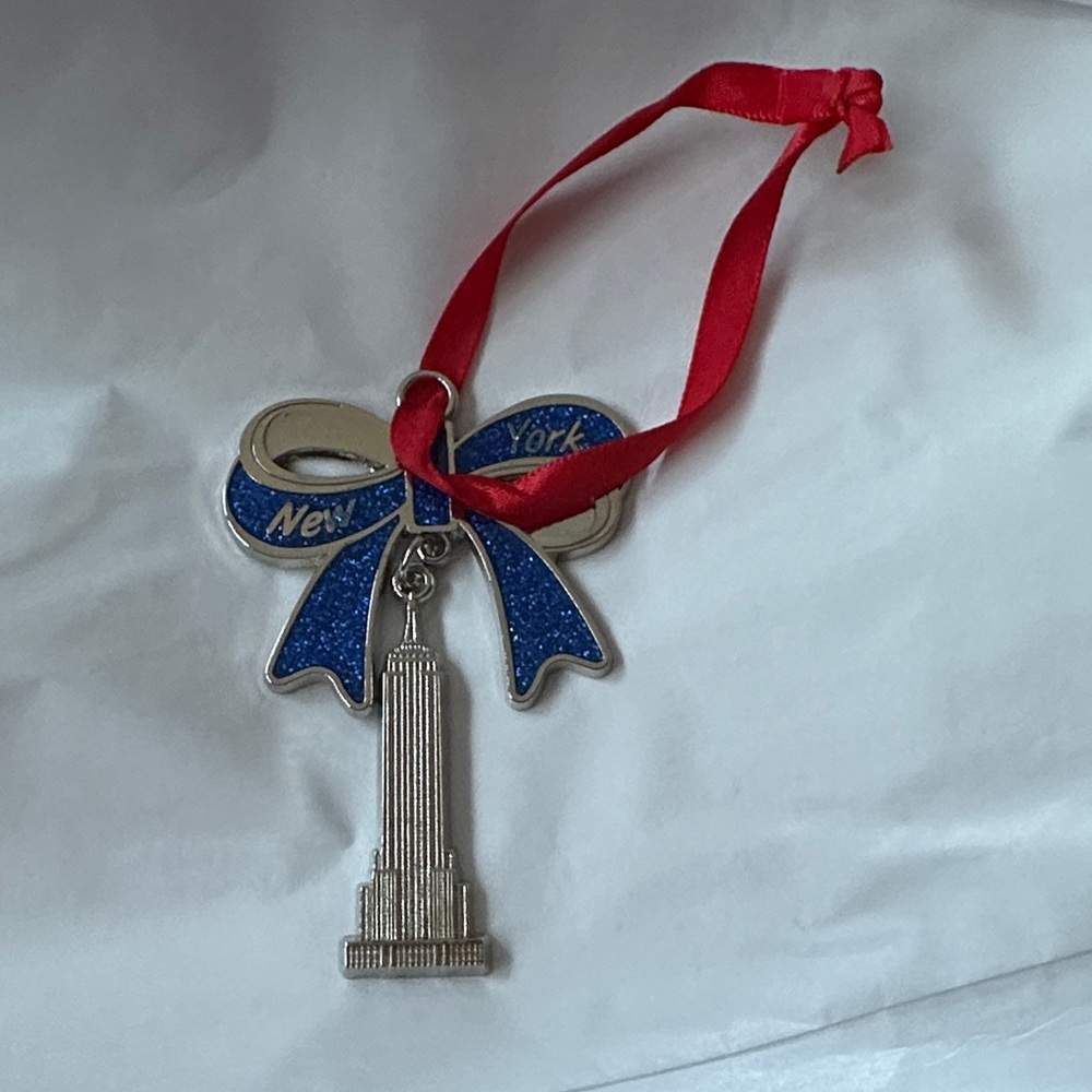 New York Holiday Ornament with red string
